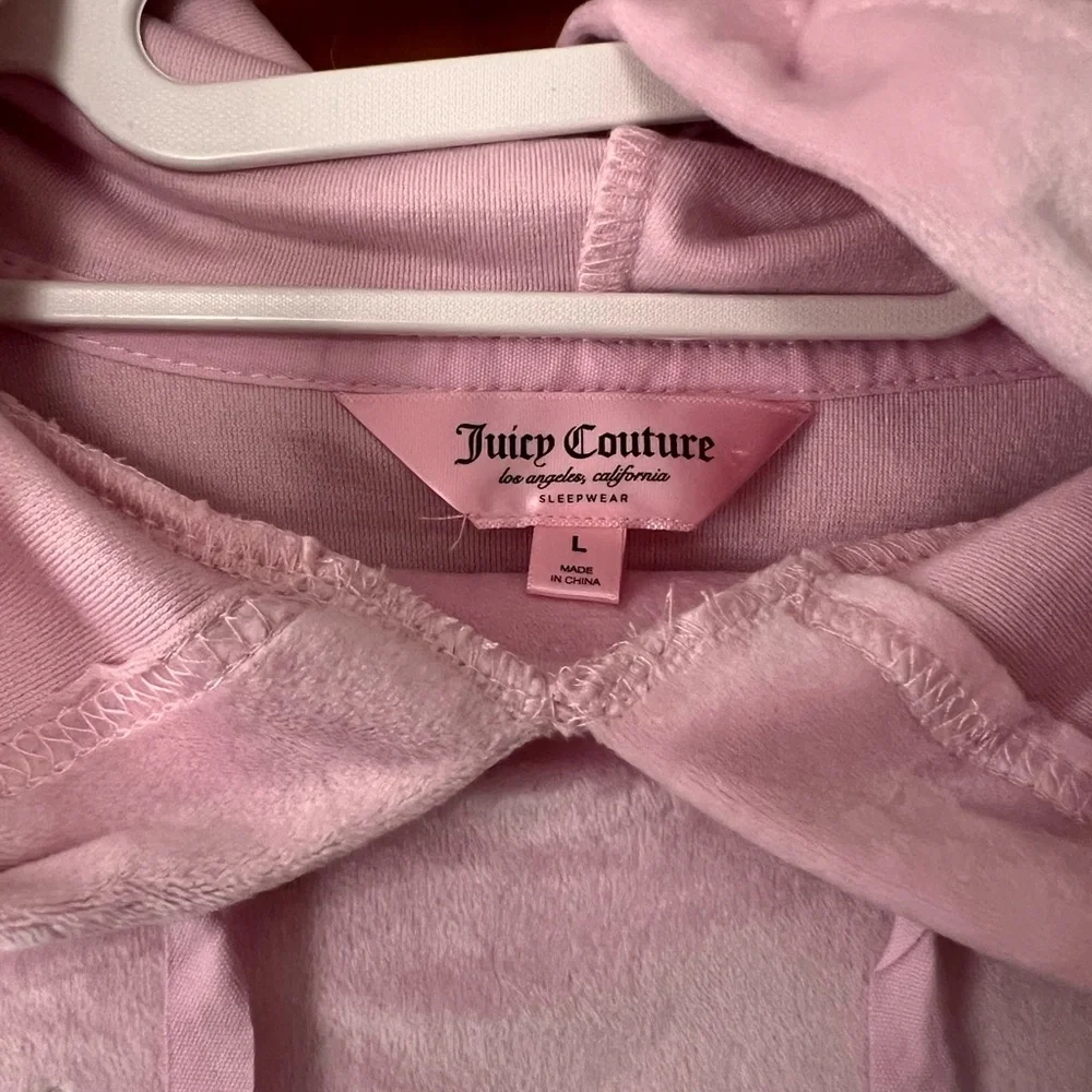 Pink Juicy Couture Lounge Set - Picture 3 of 9